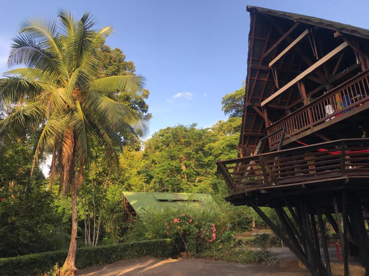 La Kuka Hotel - Nuqui Exterior photo